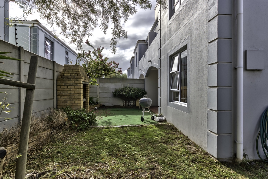 2 Bedroom Property for Sale in Parklands Western Cape